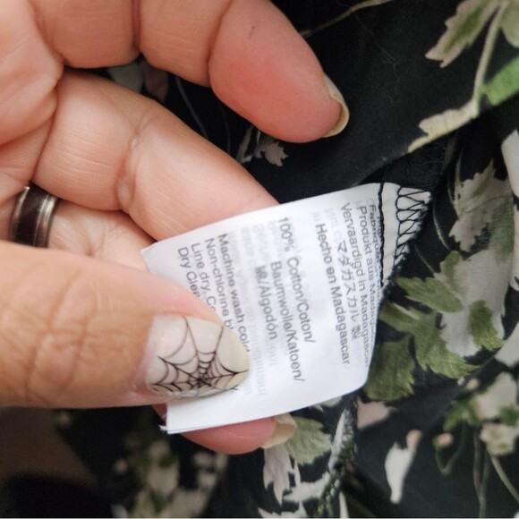 J. Crew Point Sur Peasant Top in Liberty® Poppy Dream S - Picture 5 of 7